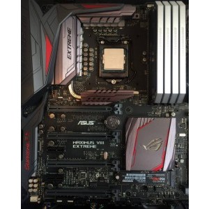 Asus Extreme VIII cu CPU, DDR4, M.2