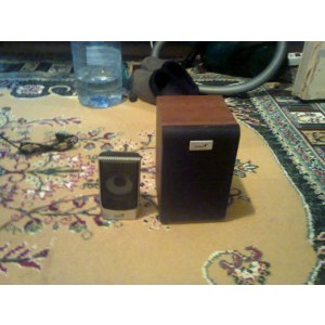 Diferenta dintre satelit si satelit . Cel negru este SW-1500 iar celalalt SW-HF 6000