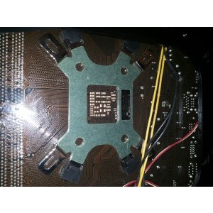 Din cauza la acei 3mm de sus a trebuit sa dau placa jos. :)