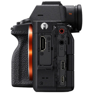 Sony Alpha 7 IV Body Black + Obiectiv FE 28-70 mm f/3.5-5.6 OSS