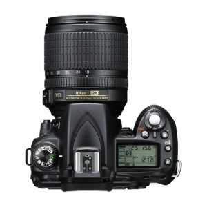Nikon D90 + obiectiv 18-55mm f/3.5-5.6G AF-S VR DX