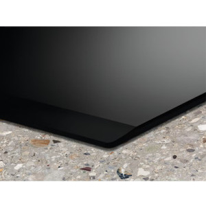 Electrolux KCC83443, Inductie, 4 zone de gatit, ComboHob FlexiBridge, Booster, Hota integrata, Putere de absorbtie 575 m3/h, Inverter, 80 cm, Negru