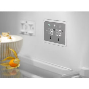 Electrolux LNT7ME36G2, 366 L, No Frost, Control electronic, Multi Flow, Iluminare LED, Clasa E, 201 cm, Alb