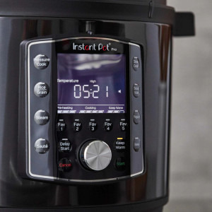 Instant Pot Multicooker Pro 6, 1200W, 5.7L, Negru