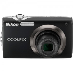 Nikon CoolPix S3000 black + card 4GB + geanta CS-S01