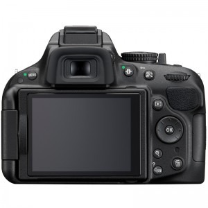 Nikon D5200 negru + obiectiv AF-S DX Nikkor 18-55mm f/3.5-5.6G VR
