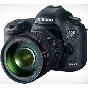 Canon EOS 5D Mark III negru + obiectiv EF 24-105mm f/4L IS USM