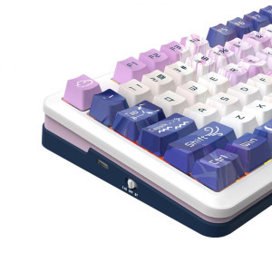 Redragon Cyrus Pro Anime TKL RGB Muticolor Huano Yellow Switch Mecanica