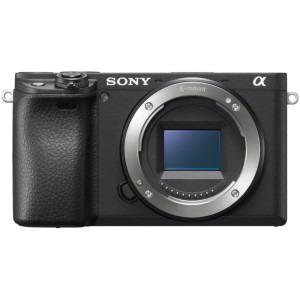 Sony Alpha 6400 Body Black + Obiectiv E 18-135 mm f/3.5-5.6 OSS
