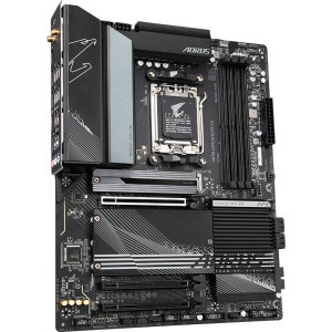 GIGABYTE X670 AORUS ELITE AX