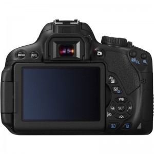 Canon EOS 650D negru + obiectiv EF-S 18-55mm f/3.5-5.6 DC III