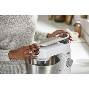 Kenwood Titanium Chef Baker XL KVL65.001WH, 1200 W, vas 7 l, 10 trepte viteza, cantar integrat, ecran LCD, 3 accesorii patiserie, alb