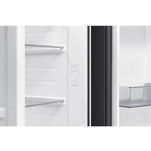 Samsung RS80F64JEBEO, 634 L, Clasa E, Full No Frost, Digital Inverter, All Around Cooling, Metal Cooling, AI Energy, SmartThings, Dozator de apa & gheata, Control electronic, 178 cm, Negru