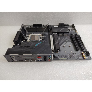 Placa de baza GIGABYTE X870 GAMING WIFI6