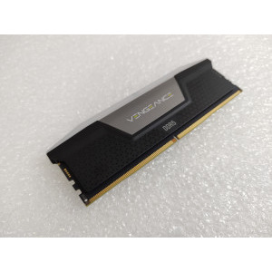 Memorie Corsair Vengeance RGB 8GB DDR5 5200MHz CL40
